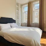 Hyde Park 3 Bedroom Flat
