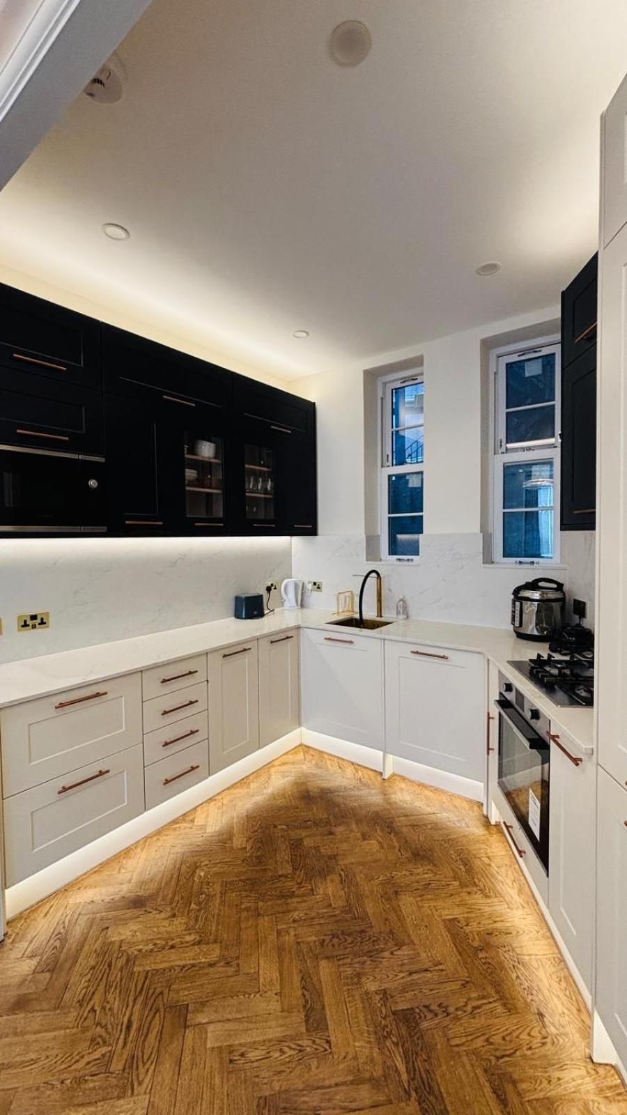 Hyde Park 3 Bedroom Flat